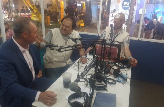 Fabián Martín: “Estamos muy felices que miles de sanjuaninos hayan podido venir a disfrutar y esperamos que todo salga bien.”