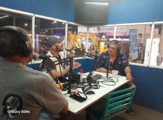 FNS: Ernesto Villavicencio presente en el estudio de la radio