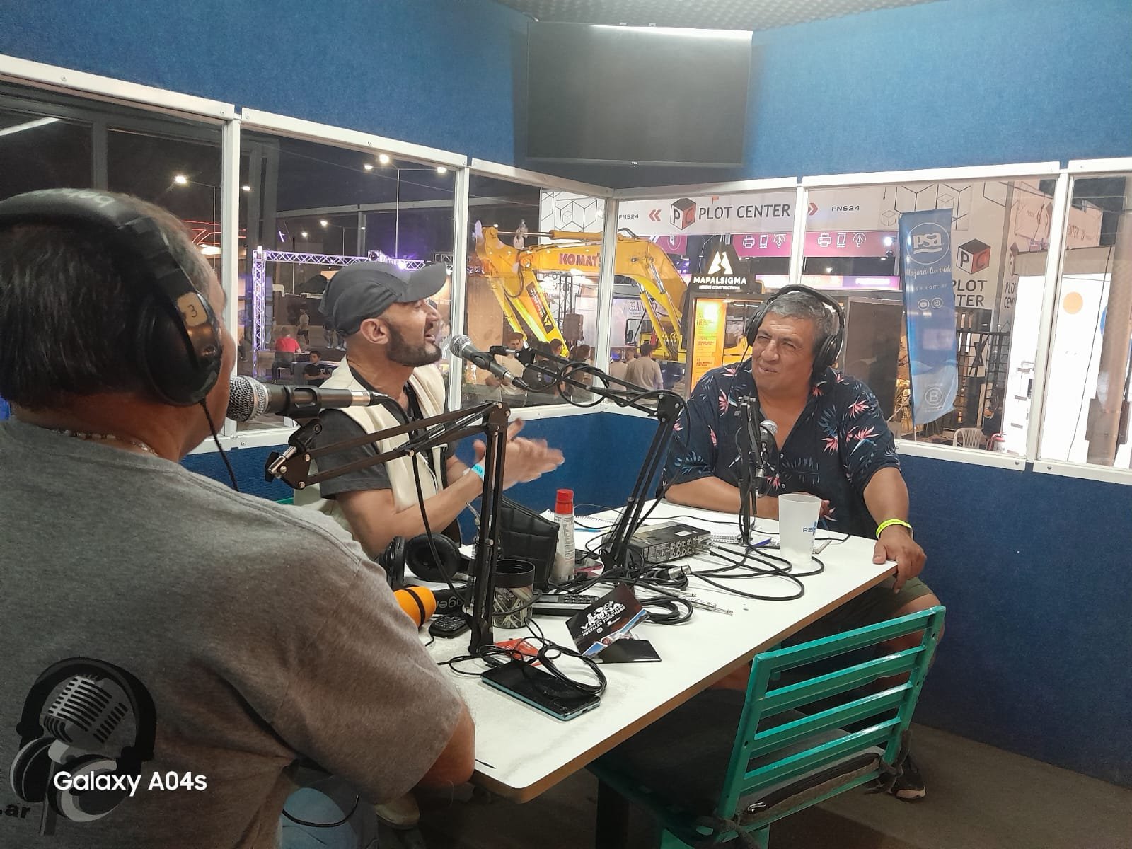FNS: Ernesto Villavicencio presente en el estudio de la radio