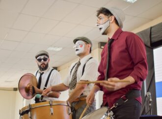 LA MURGA PERICANA REALIZO ULTIMO ENSAYO ABIERTO AL PUBLICO
