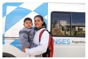 Confirman un aumento del 2,4% en las asignaciones familiares para el próximo mes de abril.