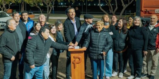FABIAN ABALLAY INAGURO LUMINARIA LED