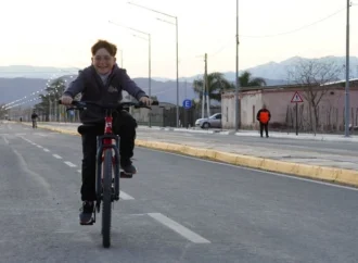 Orrego inauguró la Calle 5 y anunció obras viales en Rawson y Pocito