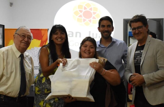 800 libros para 40 bibliotecas populares de la Provincia