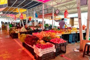 Aumento 80 por ciento los precios de verduras y frutas.