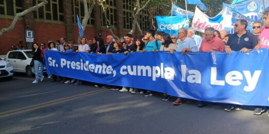 Múltitudinaria Marcha Universitaria en San Juan: “Exigimos que el Gobierno respete lo que aprobó el Congreso”